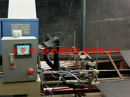自動(dòng)上膠系統(tǒng)